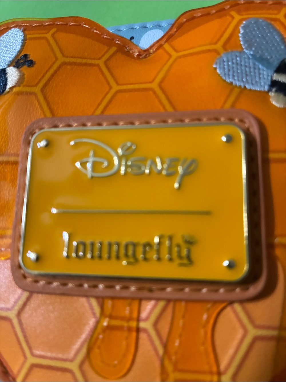 Disney Loungefly - Winnie the Pooh Scented Wallet - Picture 5 of 10